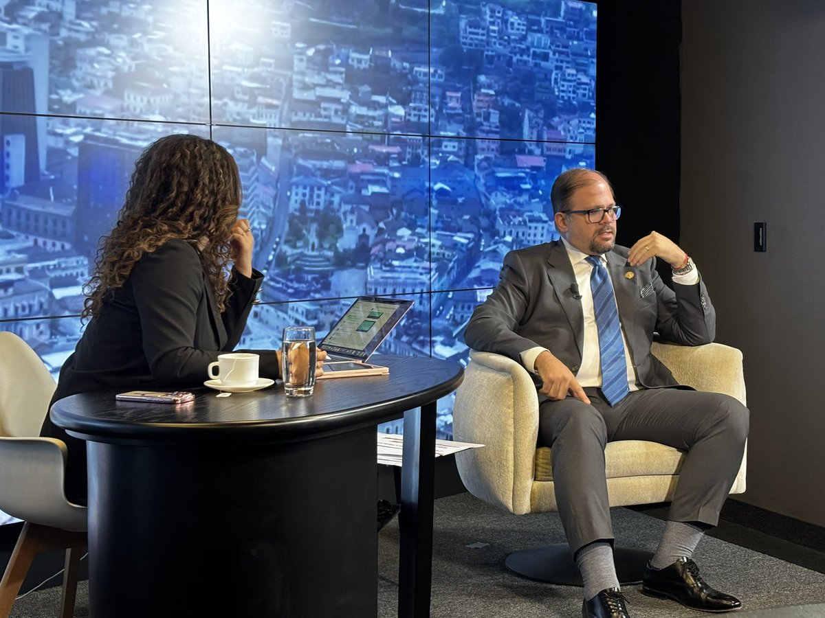 El ministro Reimberg asegura que se encontró un segundo búnker de alias Fito con todos los lujos y ascensor.  #CaféLaPosta