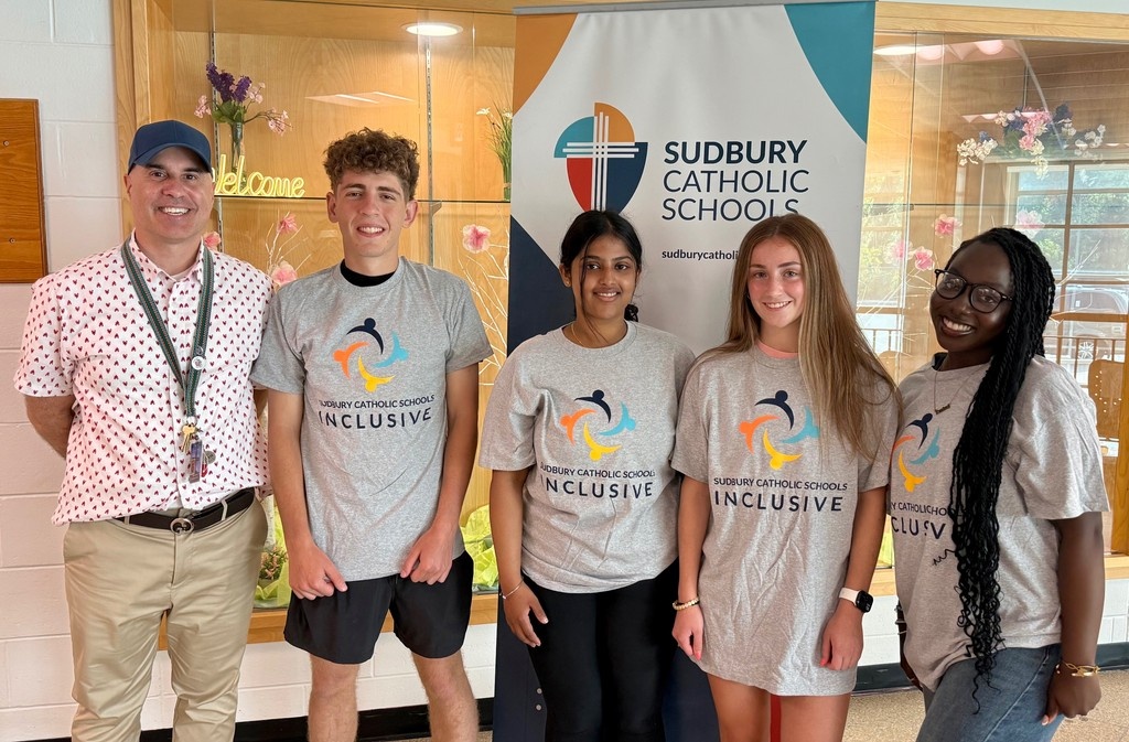 Our #SummerCamp offers high school students valuable first job experiences through the FOY (Focus On Youth) Student Program. This year, we welcome team members Alessandro, Juliana, Tomiwa and Aida! Thank you for bringing your energy, creativity, and heart to Summer Camp. 🧠🫶⚡️