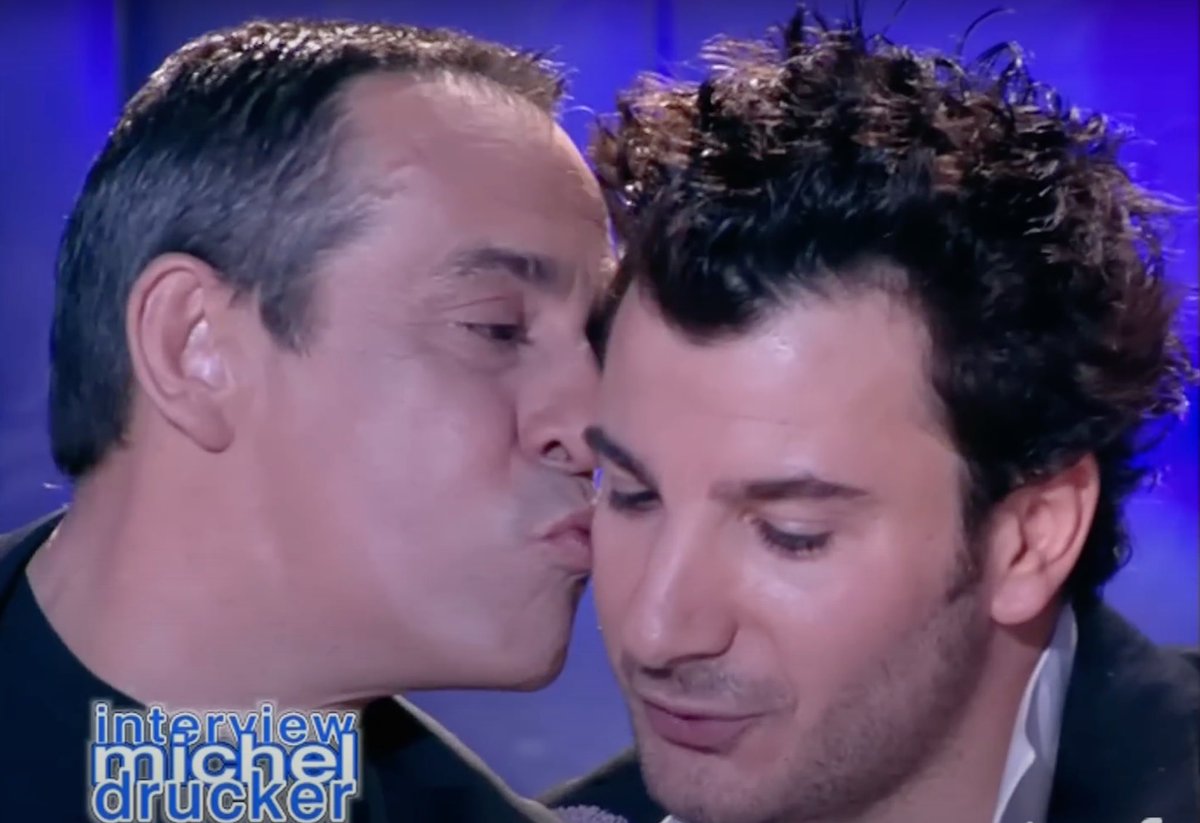 Michael Youn (@michaelyoun) on Twitter photo Je tâai tellement aimĂ©. Tellement admirĂ©. On a tellement rigolĂ©s ensemble. Et on sâest tellement engueulĂ©s aussi. TâĂ©tais un flamboyant, un gougnafier parfois, mais un flamboyant toujours. La tĂ©lĂ© meurt avec toi, son dernier gĂ©nie sâen est allĂ©. Je pense Ă  ta femme et tes Je tâai tellement aimĂ©. Tellement admirĂ©. On a tellement rigolĂ©s ensemble. Et on sâest tellement engueulĂ©s aussi. TâĂ©tais un flamboyant, un gougnafier parfois, mais un flamboyant toujours. La tĂ©lĂ© meurt avec toi, son dernier gĂ©nie sâen est allĂ©. Je pense Ă  ta femme et tes