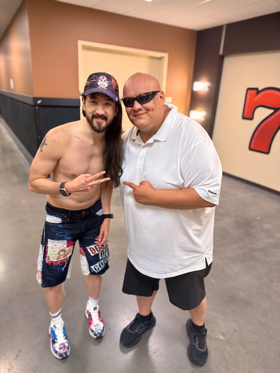 SirHarryKing's tweet image. .@steveaoki Live @hq2ac, @theoceanac, Atlantic City, New Jersey! 🙂
