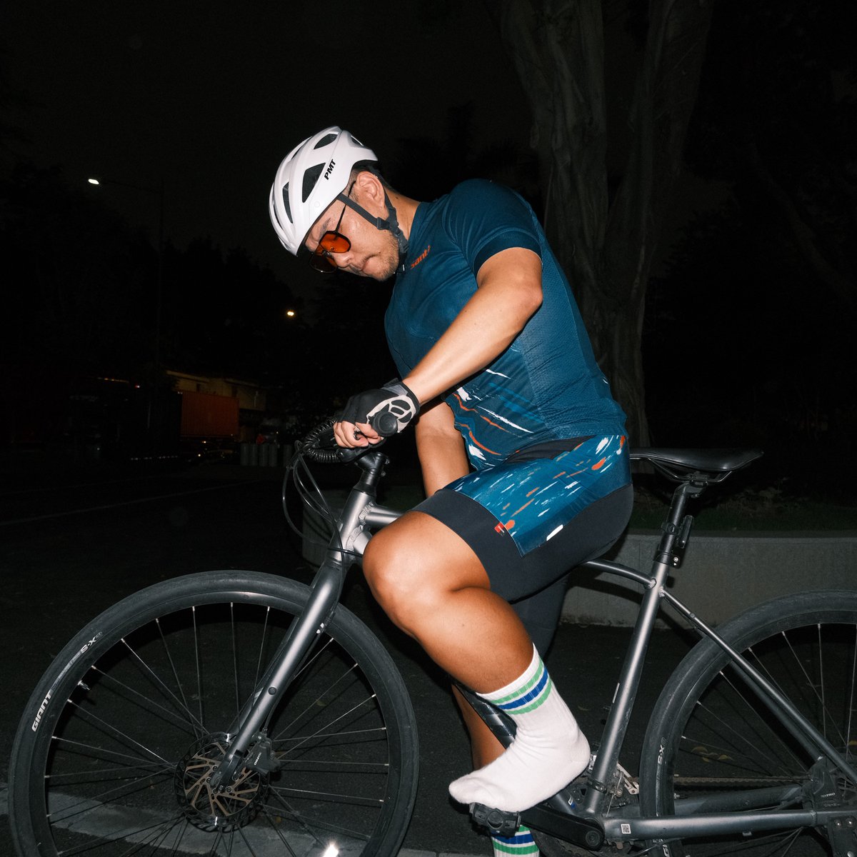 哈维exposed tweet media