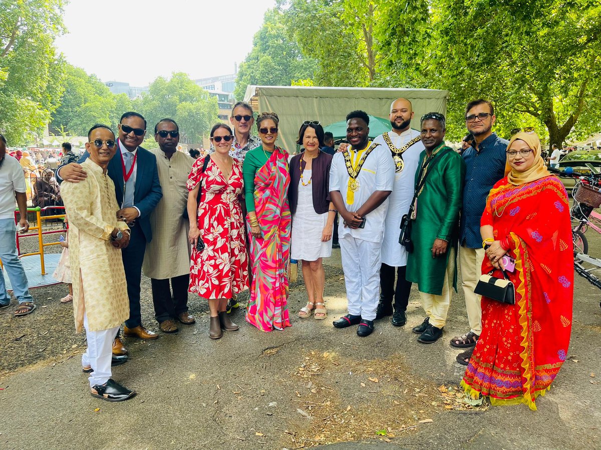 AhmedWHL's tweet image. An absolute pleasure to be invited to the Camden Mela yesterday. A celebration that brings in the Asian Diaspora from across North London.
Thank you to all the organisers, volunteers, performers and stall holders for all their hard work.