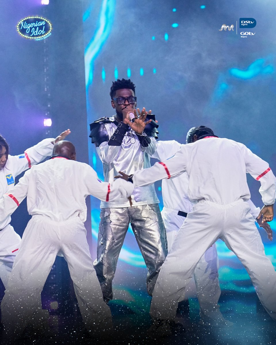 Nigerianidol's tweet image. Our runner-up, Raymu went full vocal avenger mode on 'Titanium' at the #NigerianIdol Season 10 finale! Chest voice blazing, belts flying, this was armour in action. Sia's anthem never sounded like this.
Relive his performance: tinyurl.com/yc2zuybu.