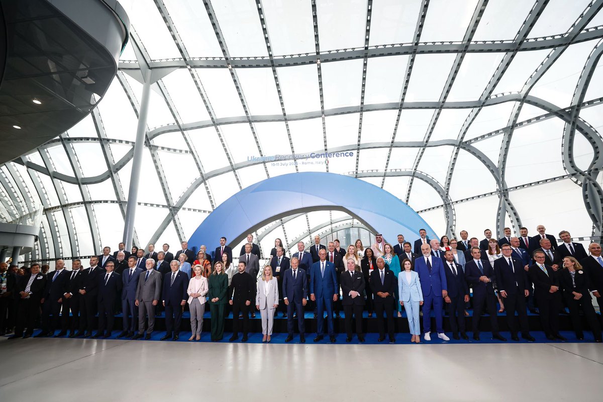OSCE's tweet image. Secretary General Sinirlioğlu visited 🇮🇹, where he participated in the Ukraine Recovery Conference, and met with both Italian Foreign Minister @Antonio_Tajani and Archbishop Gallagher of the Holy See, as well as other leaders on the margins of #URC2025 👉 bit.ly/459aK5Z