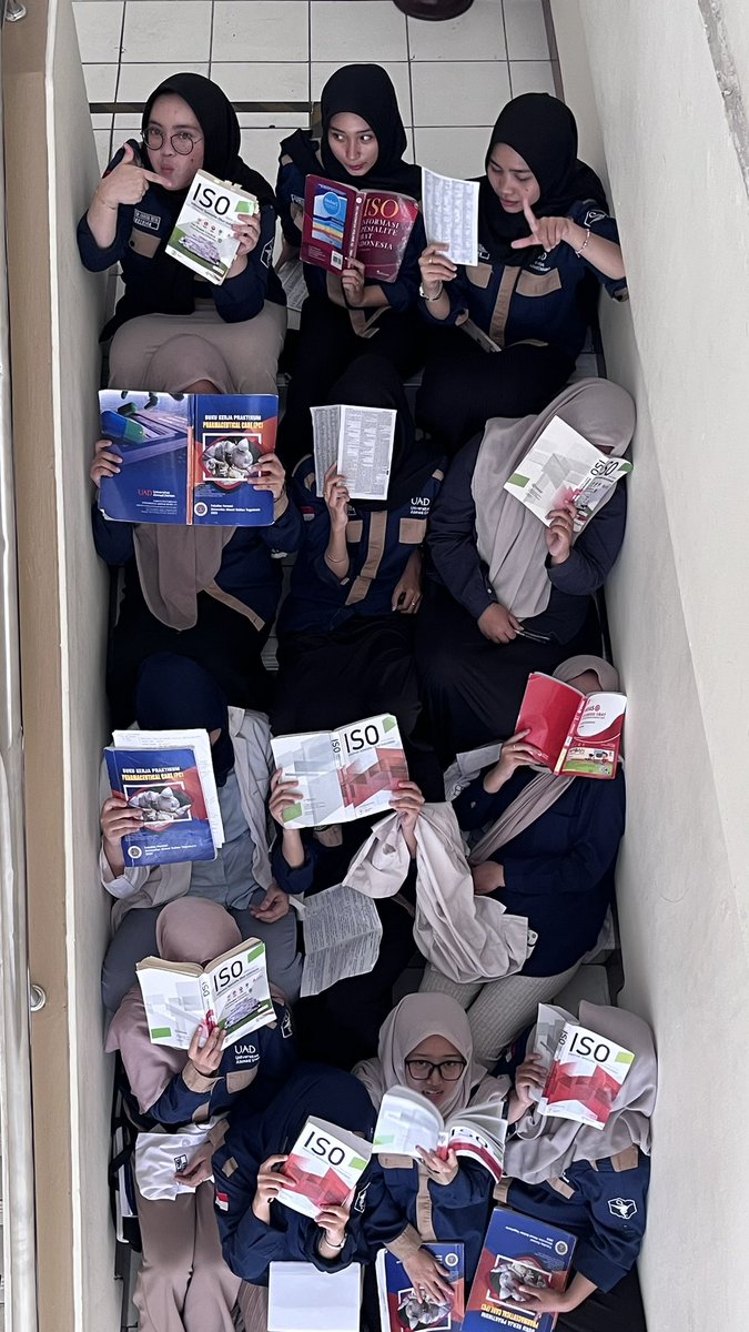 noytext's tweet image. My journey as pharmacy student