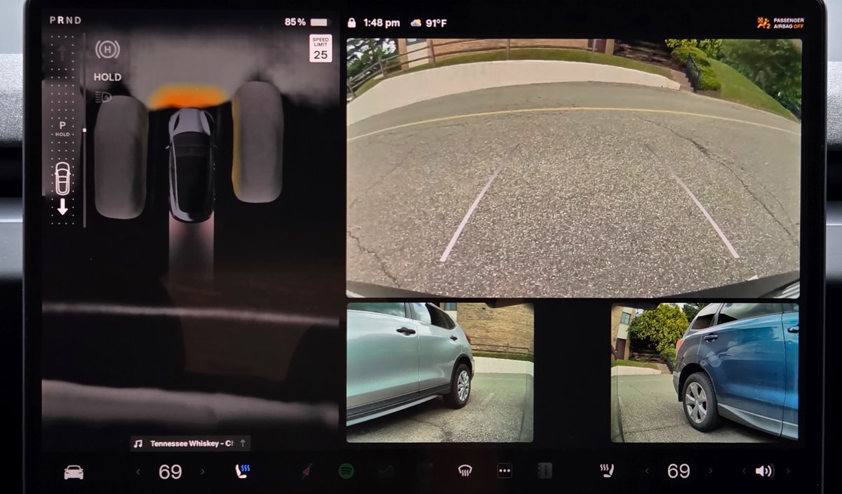 Project_RCC's tweet image. Really not pleased with @Tesla still not giving access to HW4 Full FoV or B Pillars for Reversing out of spots.
Current UI - Dangerous
Add Option to view Wide Rear Cam - Safer
Add Option to view Repeaters or B PIllars and Wide or Narrow Rear Cam - Superhuman