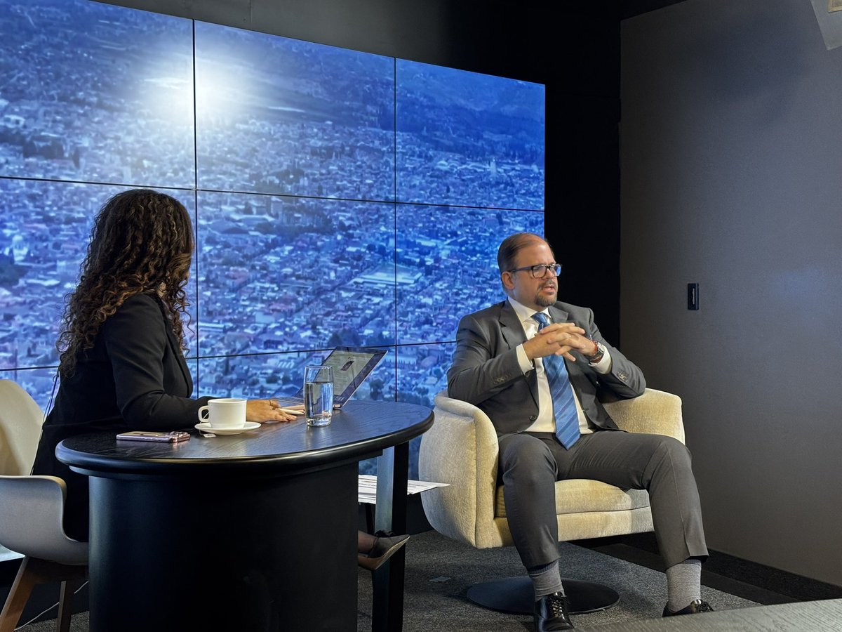 Ministro Reimberg asegura que el legislador Santiago Díaz ha buscado por varios medios salir del país. #CaféLaPosta