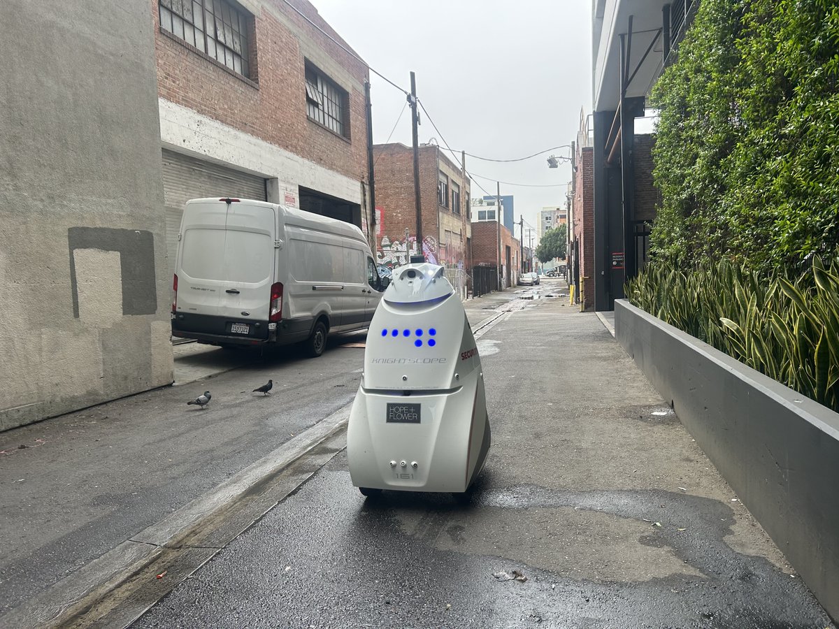Improve security in your community .... autonomously.  Sign up to talk to our pros at go.knightscope.com/3FKXewq