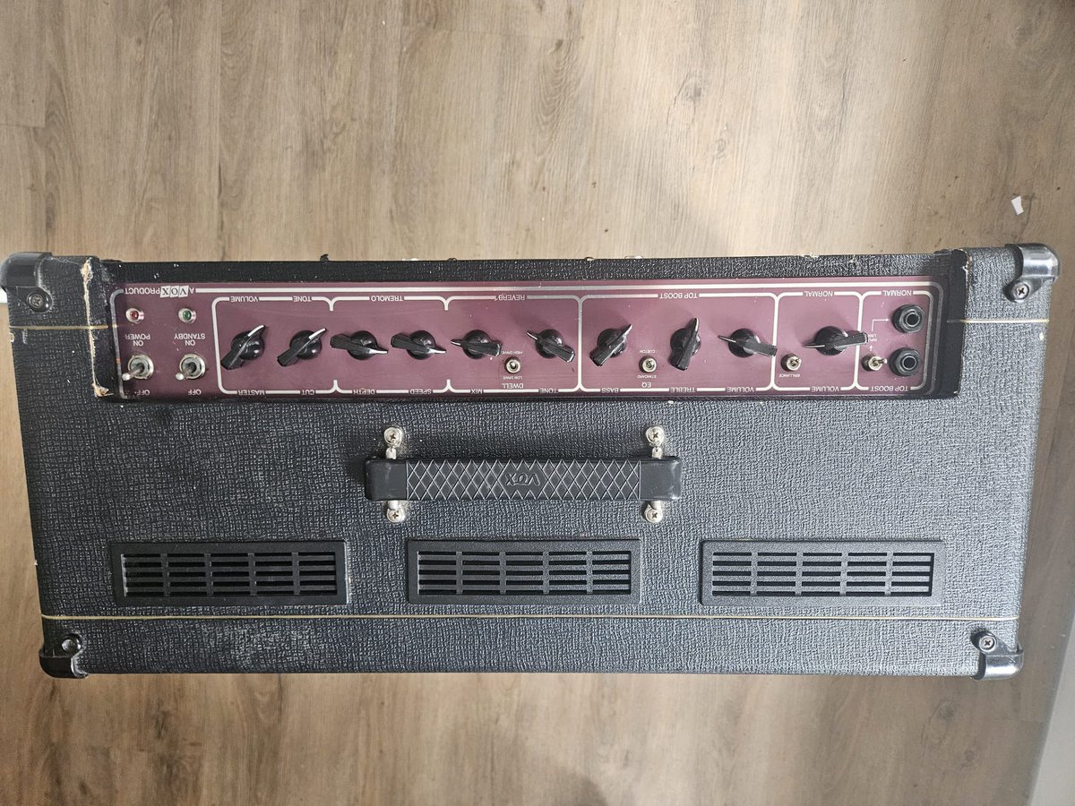 ErwinNyhoff's tweet image. Te koop in Zwolle !
Gitaarversterker Vox AC30 (tremolo kapot) 400 euro.
0630749820