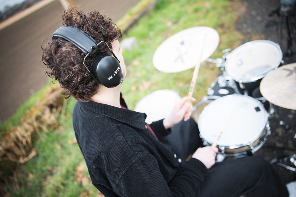 vicfirth's tweet image. ALWAYS use proper ear protection to keep your Perfect Pair (of ears) safe.
🎧 vicfirth.com/collections/vi…