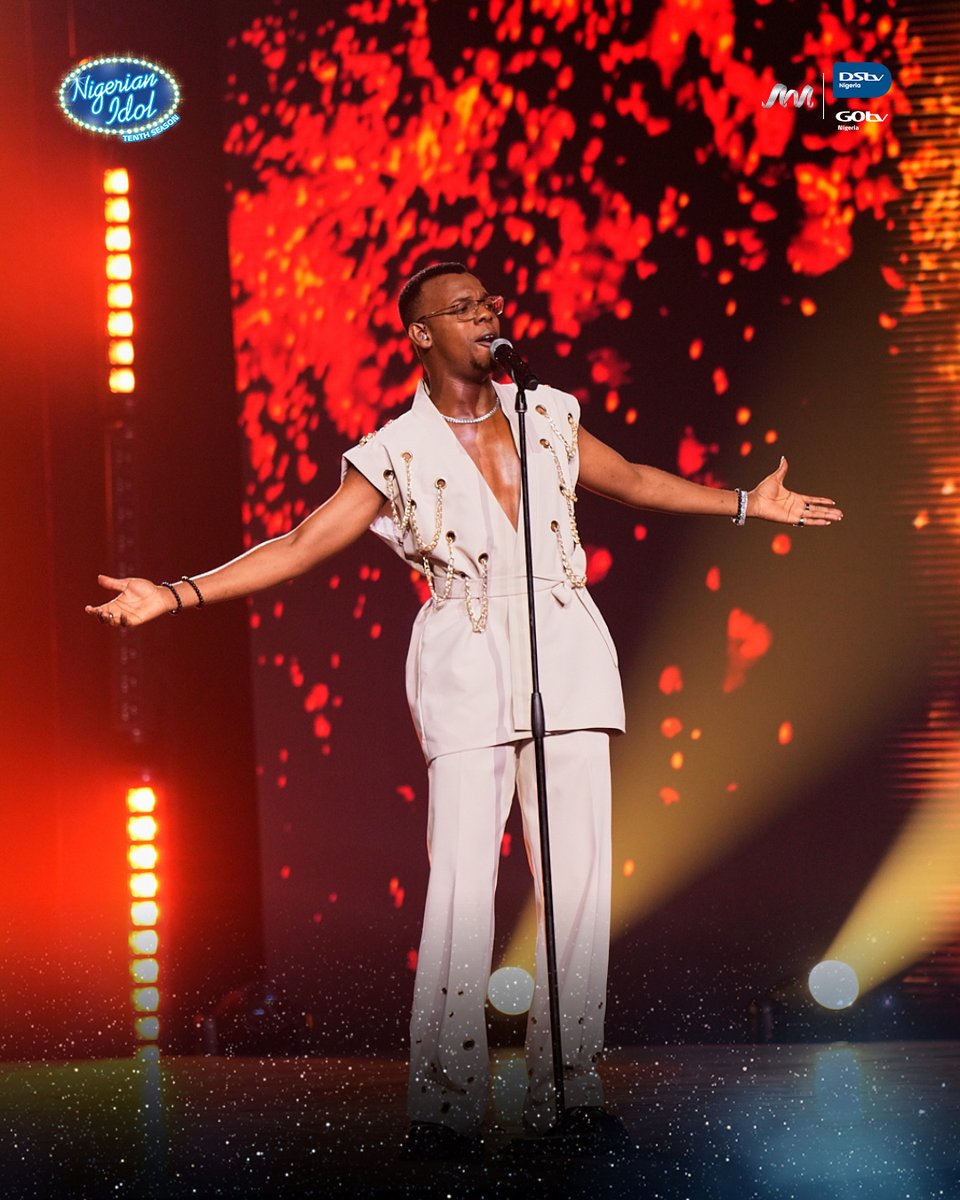 Nigerianidol's tweet image. S9 winner Chima didn't come to coast at the #NigerianIdol S10 finale! He walked on that stage like it was still his, lighting up @ChakaKhan 's 'Through the Fire.'
Watch his performance here: tinyurl.com/ynaduu7x