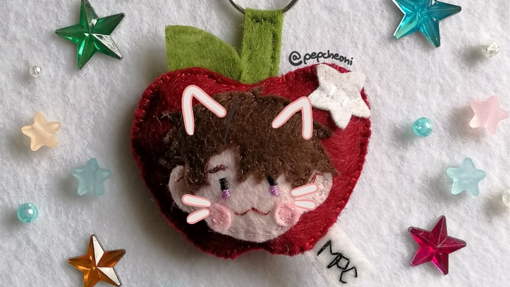 pepcheoni's tweet image. Caleb as an apple 🍎✨ #CalebLoveandDeepspace #caleblads #LoveandDeepspace #Caleb #applelads #feltcraft