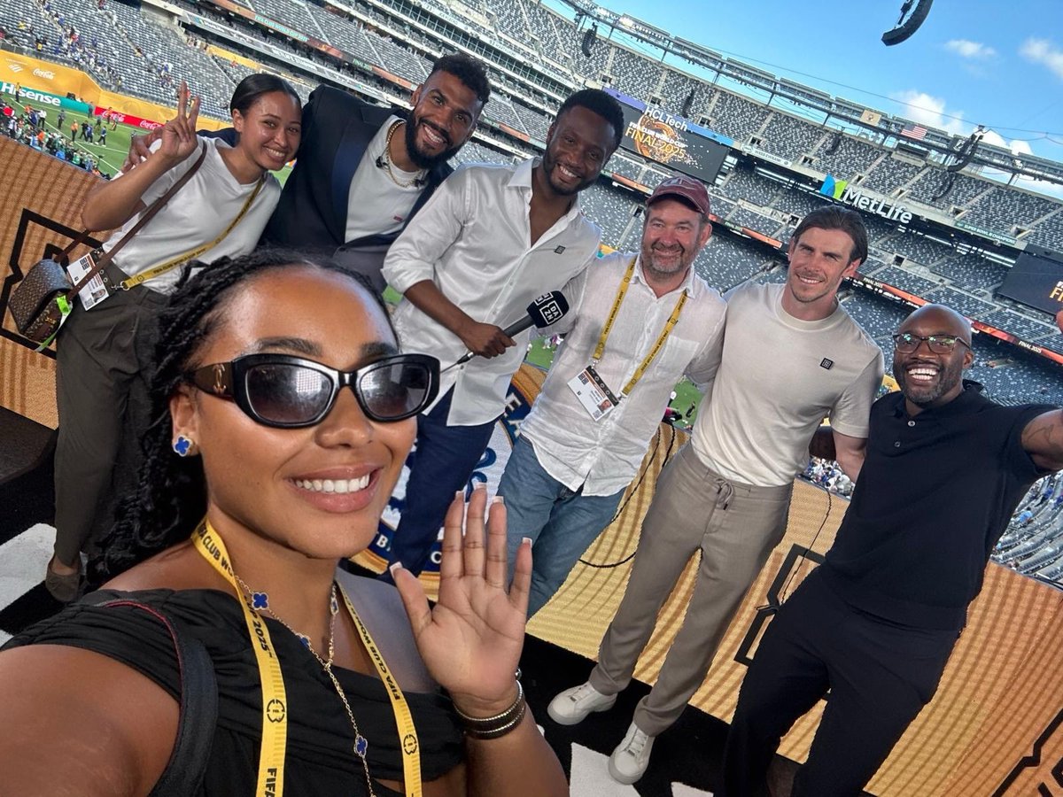 SirayahShiraz's tweet image. My @FIFACWC journey is complete. Being able to cover this tournament & deliver you beautiful journalism moments to really emphasise the global sport of the world, has been such a pleasure. I got to do what I love & watch my team win it all. Thanks everyone. 馃