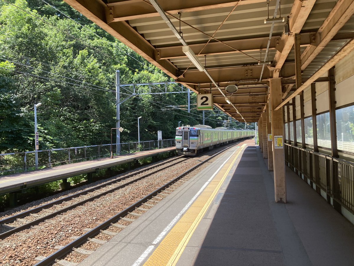 TOUKIBI3737's tweet image. なんというか俗にいう【エモい】なのでしょうか？若いのに分かりませんが…
例えがアレですが、恋愛シュミレーションゲームに出てきそうな感じが好きです