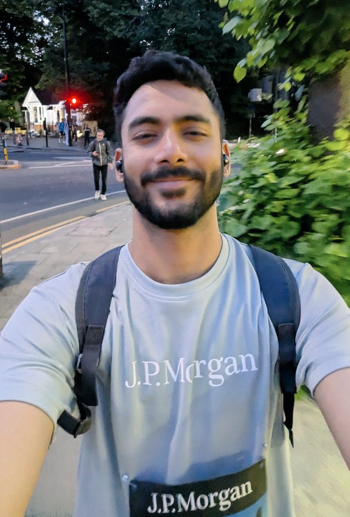 shivamxjha's tweet image. Ran the JPM Corporate Challenge London
Hit a 3 mile PR only to realise how awfully average I am in a race here