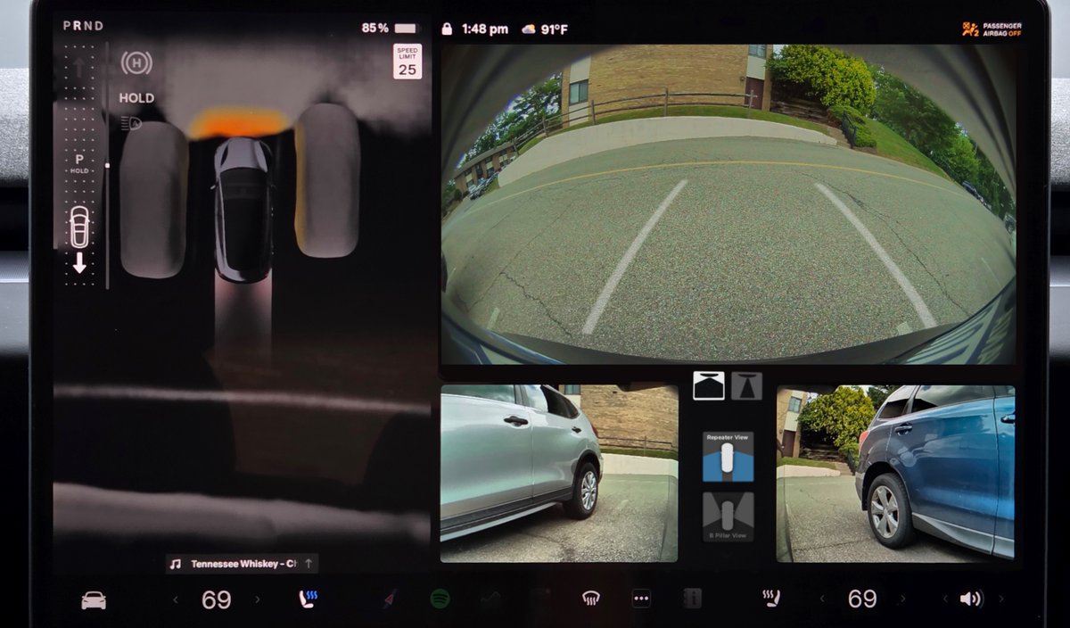 Project_RCC's tweet image. Really not pleased with @Tesla still not giving access to HW4 Full FoV or B Pillars for Reversing out of spots.
Current UI - Dangerous
Add Option to view Wide Rear Cam - Safer
Add Option to view Repeaters or B PIllars and Wide or Narrow Rear Cam - Superhuman