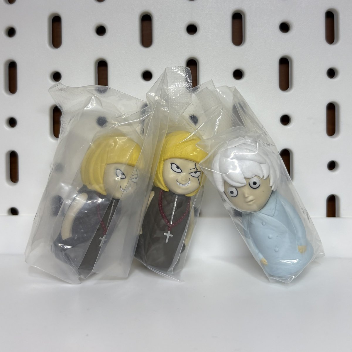 mtxuyy's tweet image. wts / พร้อมส่ง

DEATH NOTE FIGURE COLLECTION [BANDAI] เนียร์ เมลโล่ มือ 1 มีใบปิด ไม่มีไข่

price : 170 ฿  / ea. shipping fee 40 ฿
( รับ 2 ตัวส่งฟรี )

#ตลาดนัดเดธโน้ต #ตลาดนัดdeathnote เมลโล่ เนียร์ กาชาปอง