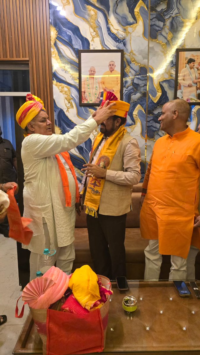 drukchaudhry's tweet image. आज गाजियाबाद के जिला अध्यक्ष श्री चैन पाल जी से मिलकर सम्मान करने का अवसर मिला।
मंडल अध्यक्षों व जिला टीम से आत्मीय मुलाकात हुई।
भाजपा में जहाँ जाएँ, परिवार जैसा अपनापन मिलता है।
#BJPParivar #Sammaan #sevahisangathan