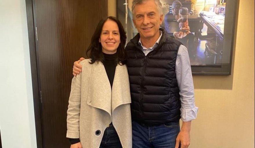 EL ANTI OPERETA 🦆🇮🇱 (@chauoperetak) on Twitter photo 🔴 ¡EXCELENTE NOTICIA! La chica de la foto se llama Soledad Martínez. Es la intendente PRO de Vicente López. Macrista. Hoy Vicente López fue elegida como la mejor ciudad para vivir en el conurbano bonaerense. Seguridad, salud de calidad y gestión. Felicitaciones <a href="/soledadmartinez/">Sole Martinez</a> 🔴 ¡EXCELENTE NOTICIA! La chica de la foto se llama Soledad Martínez. Es la intendente PRO de Vicente López. Macrista. Hoy Vicente López fue elegida como la mejor ciudad para vivir en el conurbano bonaerense. Seguridad, salud de calidad y gestión. Felicitaciones <a href="/soledadmartinez/">Sole Martinez</a>