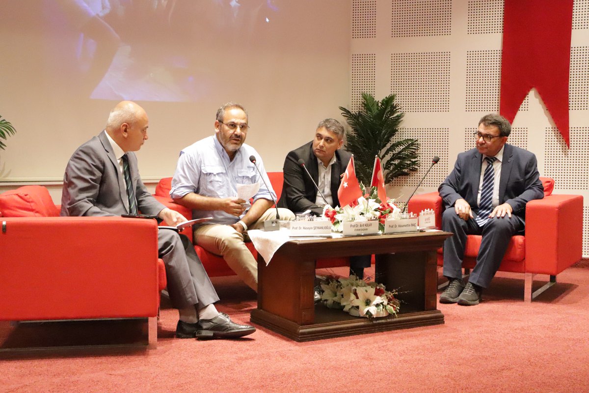 Kütahya Dumlupınar Üniversitesi tarafından düzenlenen Zaferin Adı Türkiye Paneli ve 15 Temmuz Millî İrade başlıklı sergiyle 15 Temmuz’un milletimize kazandırdığı birlik ve direniş ruhu bir kez daha vurgulandı.
haber.dpu.edu.tr/tr/haber_oku/6…
#üniversitemdpü