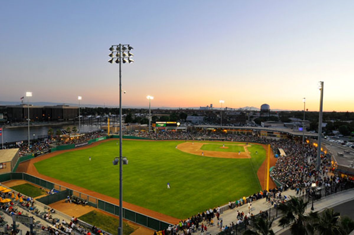 JDawgOakAs72's tweet image. 4 days away from the Inaugural #BeerBatFriday at Banner Island Ballpark in collaboration with the @stocktonports
🎟 Tickets are available here
fevo-enterprise.com/event/Beerbat2
The @LastDiveBar will be in the house as they are doing a gate giveaway... a beautiful #Cheladas pin