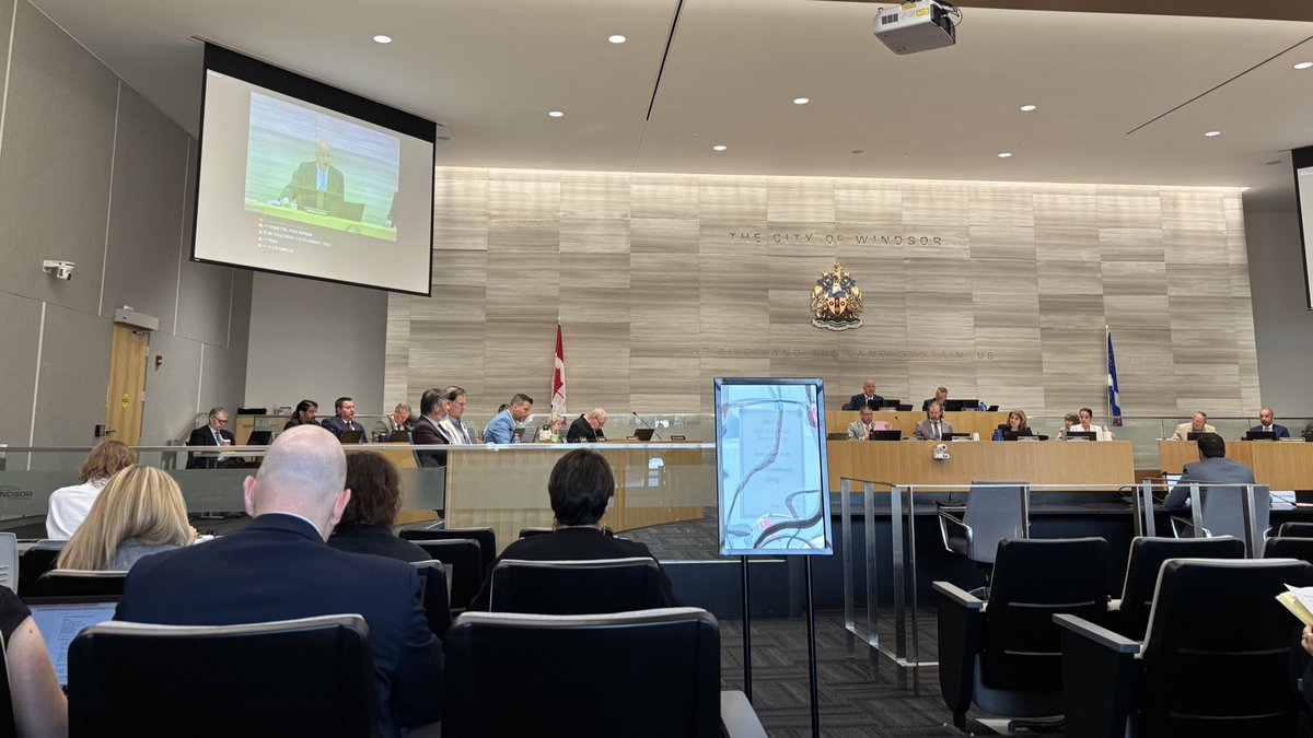 Today's City Council meeting is now LIVE. View the full agenda here bit.ly/council-agenda… and watch the meeting live stream at bit.ly/council-livest…