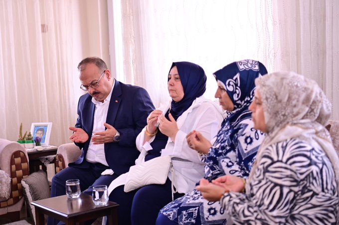 Vali Canbolat Şehit Ailelerini Ziyaret Etti