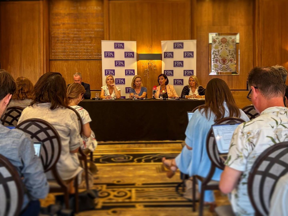 Here in London at the Foreign Press Association, engaging with international journalists. Discussing Irish Unity, trade talks, Gaza and political developments in Ireland.