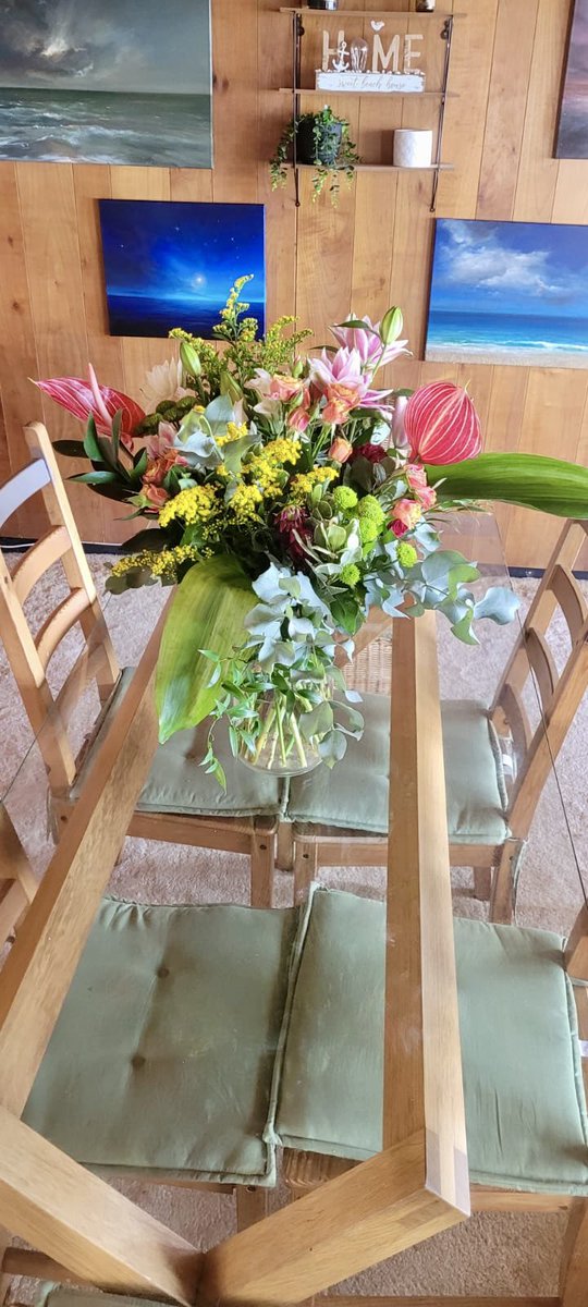 PaulPRSNTS's tweet image. Special huge thank you to Toni at The Lily Pad Florist in Penarth town for the wonderful beautiful flowers you did for my engagement announcement to Emily May Williams on Saturday evening..
Emily loved them and sitting perfectly on our table at home now..👏💙🙏
#highlycommended