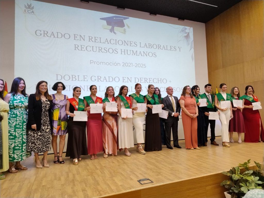 Graduados Sociales de Cádiz y Ceuta (@cgscadiz) on Twitter photo El grado en Relaciones Laborales y Recursos Humanos celebró su graduación de la promoción 2021-2025 en el Campo de #Algeciras de la <a href="/univcadiz/">Universidad de Cádiz</a>
Más información en:
buff.ly/4WKmnMV El grado en Relaciones Laborales y Recursos Humanos celebró su graduación de la promoción 2021-2025 en el Campo de #Algeciras de la <a href="/univcadiz/">Universidad de Cádiz</a>
Más información en:
buff.ly/4WKmnMV