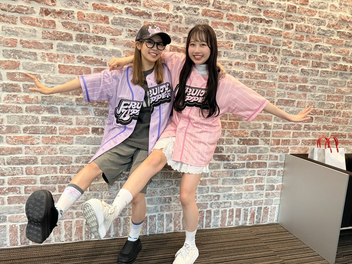 fruitszipper GIGO タオル　松本かれん　仲川瑠夏　ふるっぱー ✨早い者勝ち❤GiGO✨FRUITS ZIPPER❤フード付きタオル✨仲川