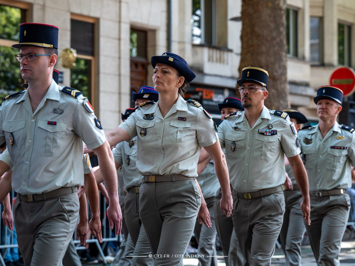 RRCFrance's tweet image. 🇫🇷 @RRCFrance, NATO multinational HQ based in #Lille, proudly took part in the parade marking France’s National Day on #14juillet2025 joining many civil and military partners.
A moment of unity, discipline and shared pride.
Happy #BastilleDay2025 Day to all! 🎆
#ProudToServe
