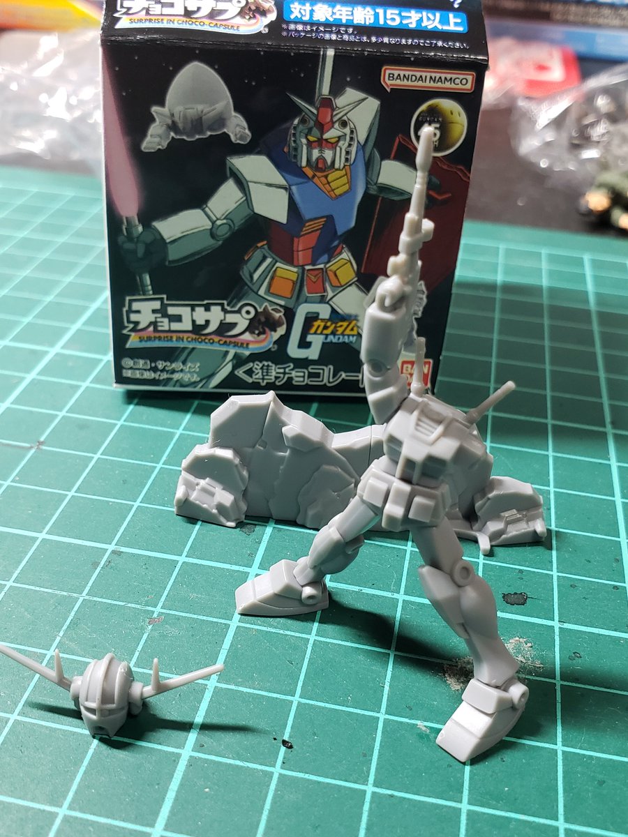 GunplaMuscle's tweet image. 1個買ってジオングキター！！…と思ったら頭だけ！！
ラストシューティングでした😂
#チョコサプ