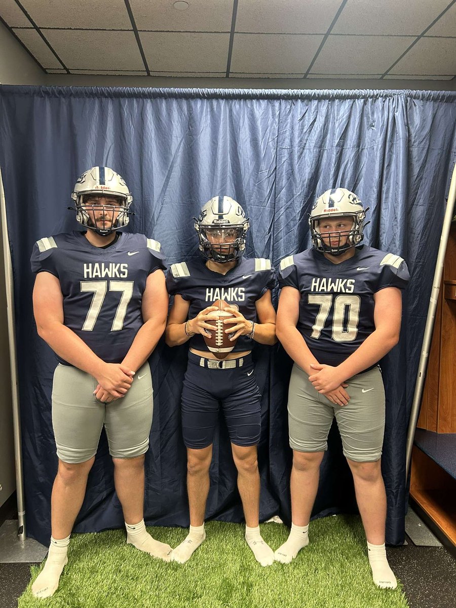 Carter_Michl's tweet image. Thank you @BlueHawkFB for having me out for a visit. I had a great time learning about the program and touring campus.
@CoachOBrienDSU @CoachPStanton @JasonThier