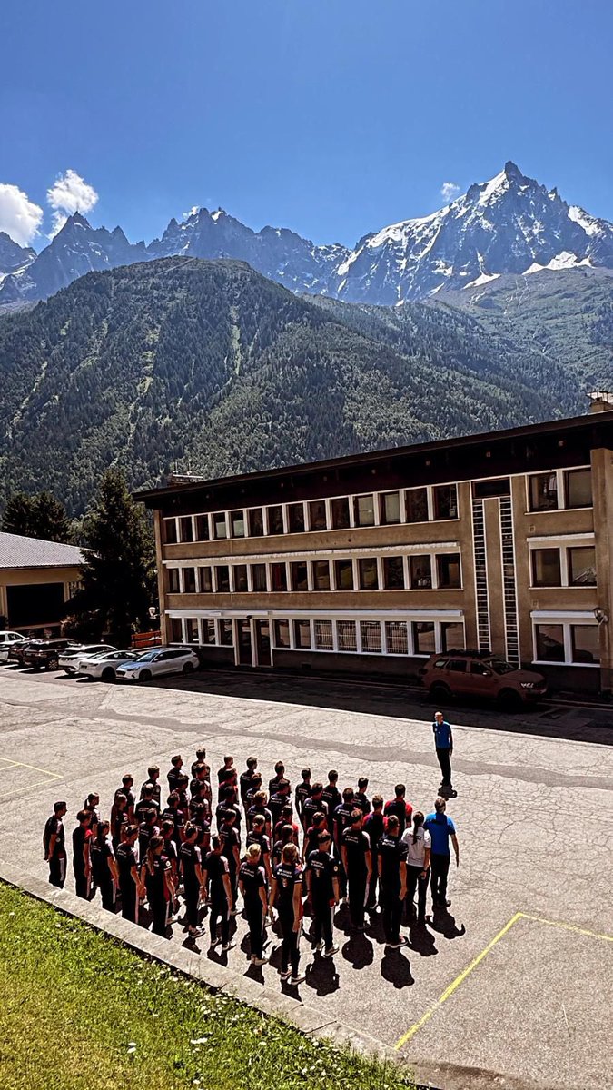 Benjamin Daviet (@davietbenjamin) on Twitter photo 🇫🇷 14 juillet 🇫🇷
Retour en images sur le regroupement de l’<a href="/EqFranceMiliSki/">EFMS</a> ponctué par un joli défilé au cœur de #Chamonix. Quelle fierté d’y avoir pris part cette année encore !
Merci <a href="/SportsDefense/">Sports Défense</a> | <a href="/emhm_officiel/">École militaire de haute montagne</a> | <a href="/Armees_Gouv/">Ministère des Armées</a>
#fetenationale2025 🇫🇷 14 juillet 🇫🇷
Retour en images sur le regroupement de l’<a href="/EqFranceMiliSki/">EFMS</a> ponctué par un joli défilé au cœur de #Chamonix. Quelle fierté d’y avoir pris part cette année encore !
Merci <a href="/SportsDefense/">Sports Défense</a> | <a href="/emhm_officiel/">École militaire de haute montagne</a> | <a href="/Armees_Gouv/">Ministère des Armées</a>
#fetenationale2025
