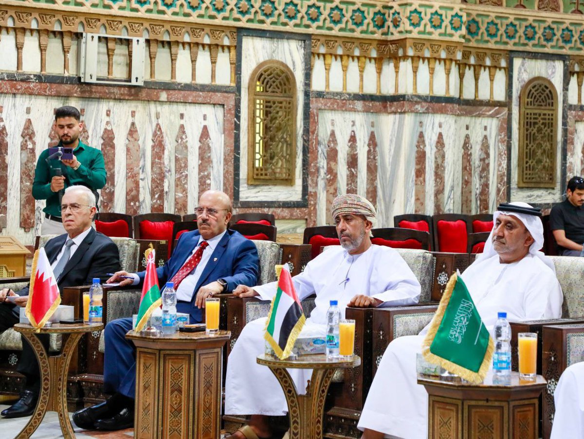 اللجنة العليا لانتخابات مجلس الشعب تلتقي عدداً من سفراء الدول العربية والأجنبية

 التقت اللجنة العليا لانتخابات مجلس الشعب اليوم الاثنين سفراء كل من قطر والسعودية وتركيا والبحرين والإمارات والأردن وفلسطين ولبنان وعُمان.

#اللجنة_العليا_لانتخابات_مجلس_الشعب