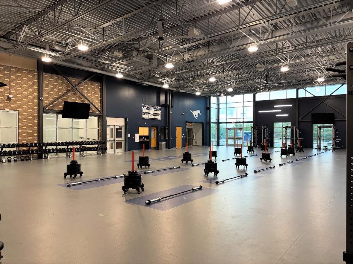 KSSCentral's tweet image. 🔨 Facility Upgrade at Blue Valley North
A new weight room has been completed at Blue Valley North, giving students and staff access to an improved training space designed to support athletic development and overall wellness.