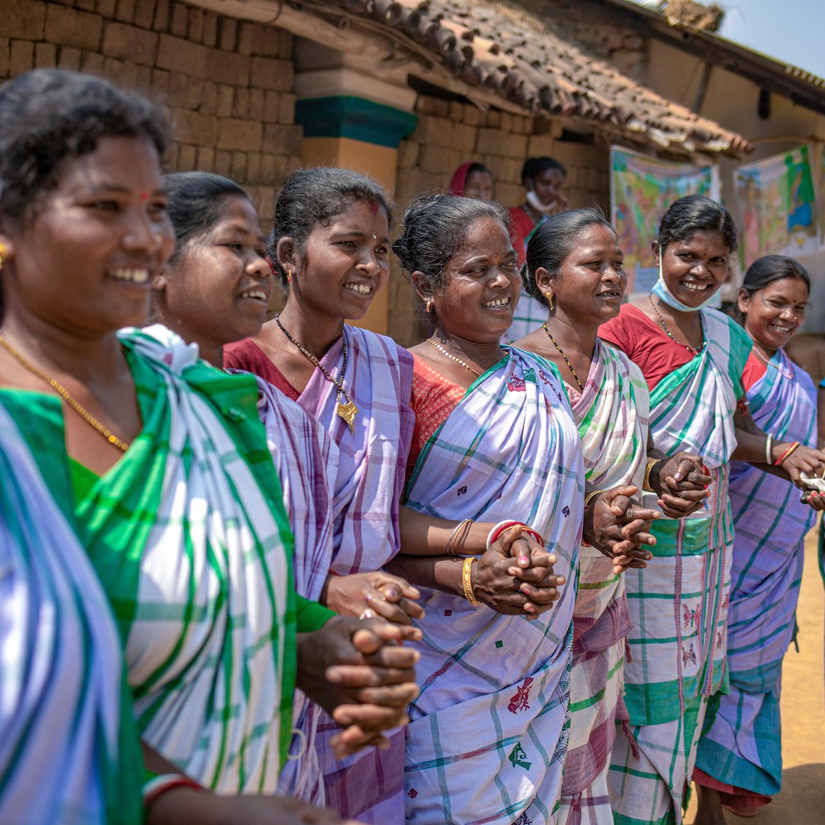 Heifer's tweet image. Celebrating ๐๐ ๐๐๐๐ซ๐ฌ of Lasting Change! ๐
Since 1944, weโve empowered 42M+ families to end hunger & poverty โ thanks to you.
๐ Be part of the next 81 years of impact:
๐ ms.spr.ly/6017ShbL3
#HeiferInternational #81YearsStrong #DonateNow