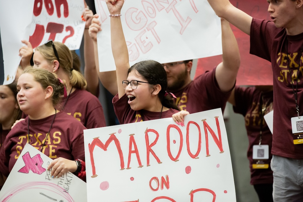 TXSTAdmissions's tweet image. For many students, Cat Camp is the first step in finding their place at Texas State. From forming friendships to learning campus traditions, it’s a powerful start to the college experience. 

Raise your hand if you went to Cat Camp this summer! 🙋🙋‍♂️🙋‍♀️