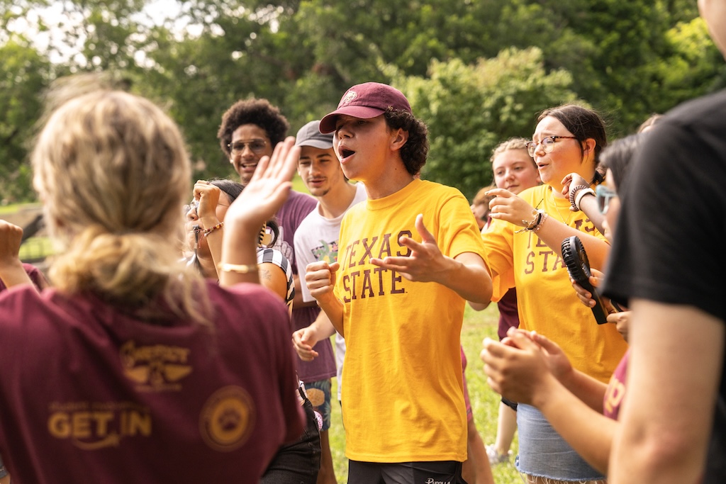 TXSTAdmissions's tweet image. For many students, Cat Camp is the first step in finding their place at Texas State. From forming friendships to learning campus traditions, it’s a powerful start to the college experience. 

Raise your hand if you went to Cat Camp this summer! 🙋🙋‍♂️🙋‍♀️