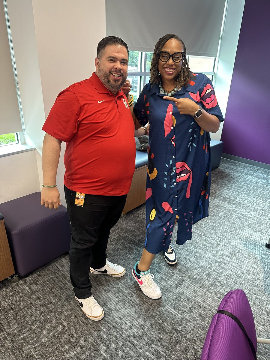 AlisonPier99145's tweet image. Today our AMAZING Elementary Leadership team found their “SOLE Mates” during The Rhythm of Leadership with Lead4ward. Learners lead learning! @Christy_Erb @StephanieRDavi1 @HumbleISD
