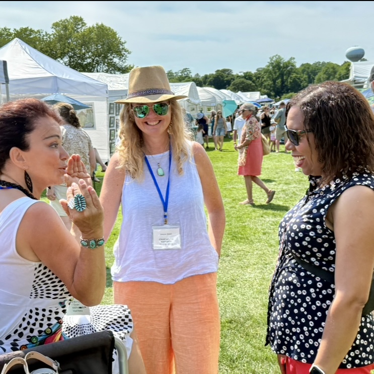 LGSabinaMatos's tweet image. This weekend I attended the @wickfordartfest in #Wickford. This two-day arts fest at Wilson Park was an amazing showing of #RhodeIsland's creative spirit. It was a thrill to spend time with so many artistic and creative people.