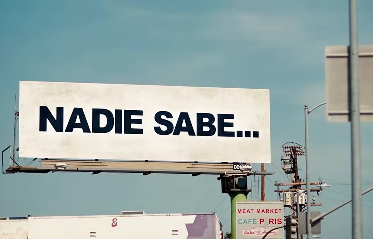 BBPRTV's tweet image. Bad Bunny al final del visualizer de “ALAMBRE PúA”

“No me quiero ir de aquí”

¿Estamos ante otro anuncio?