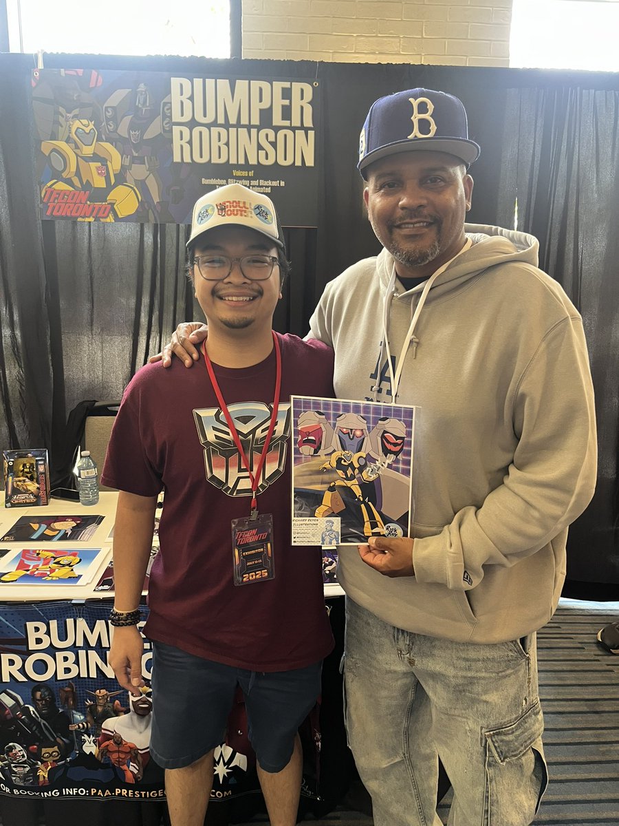 R1ckReyIlu's tweet photo. @tfconofficial Toronto 2025 Voice Actor Haul Part 1  #NeilRoss @BumperRobinson @Evanmichaellee #ZInfante https://t.co/cZ1NHDMwZm