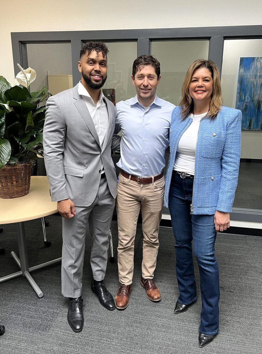 MayorFrey's tweet image. Five years. 25+ local entrepreneurs. Nearly $13M invested in communities too often overlooked.
From Wenrich Construction to countless others, we’re helping business owners buy their buildings and build wealth through our City’s Ownership and Opportunity Fund.
