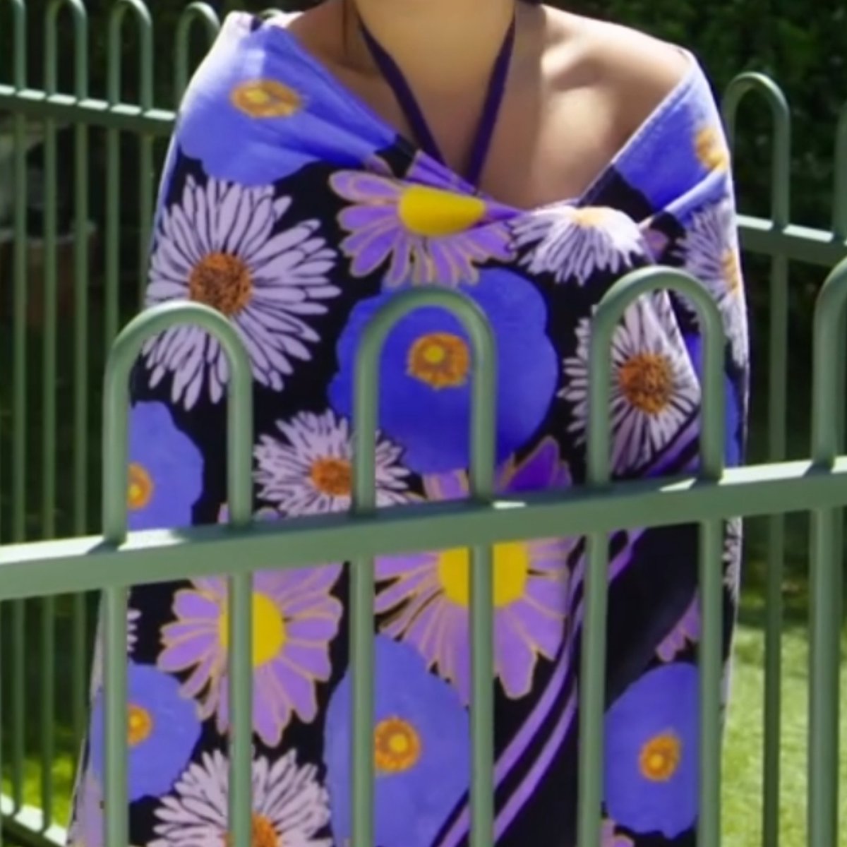 neighbours_edit's tweet image. Loved Sadie's towel , anyone know where you can buy them? #Neighbours @neighbours
