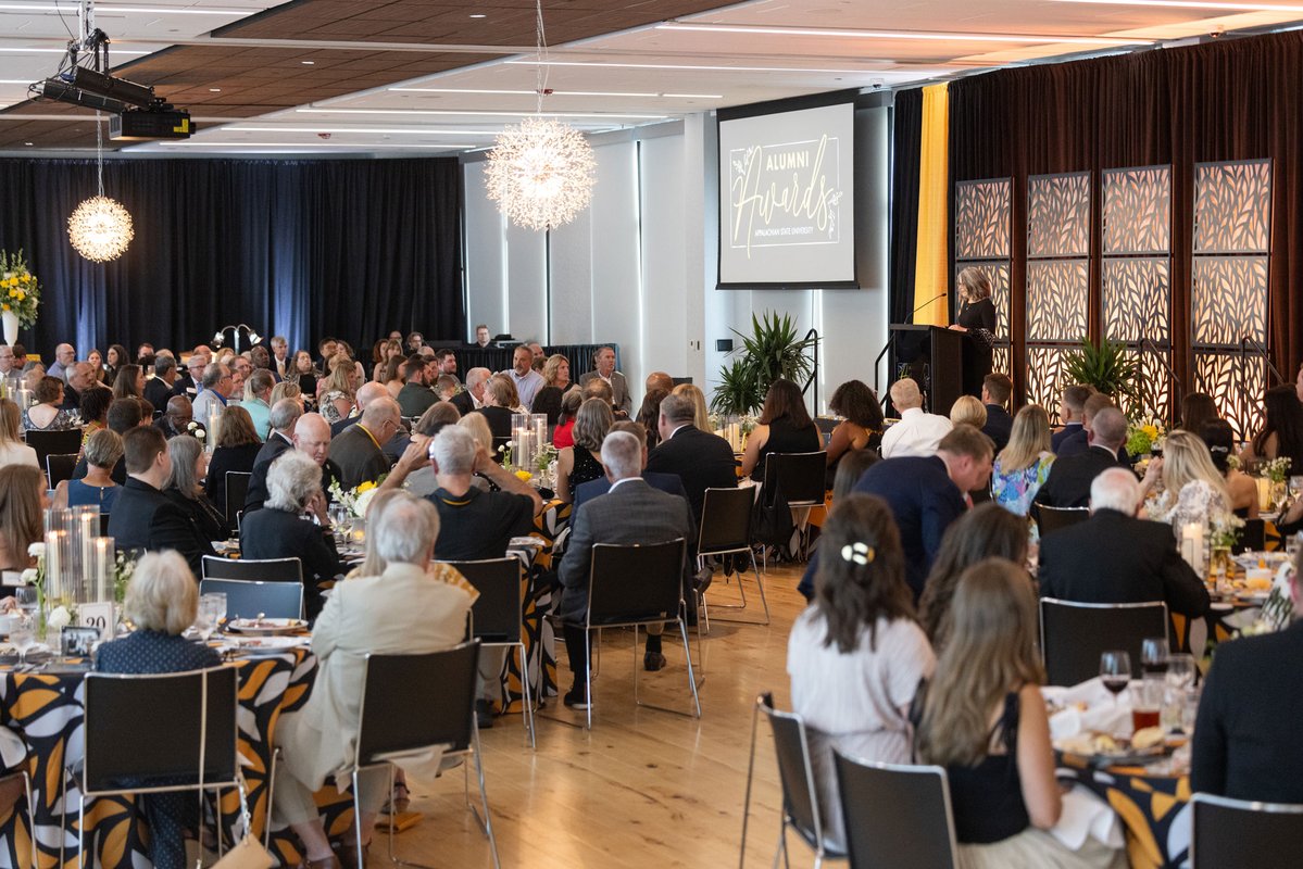 AppAlumni's tweet image. What an incredible evening honoring the best of @appstate at the 2025 Alumni Awards Gala. Congratulations to these Mountaineers!