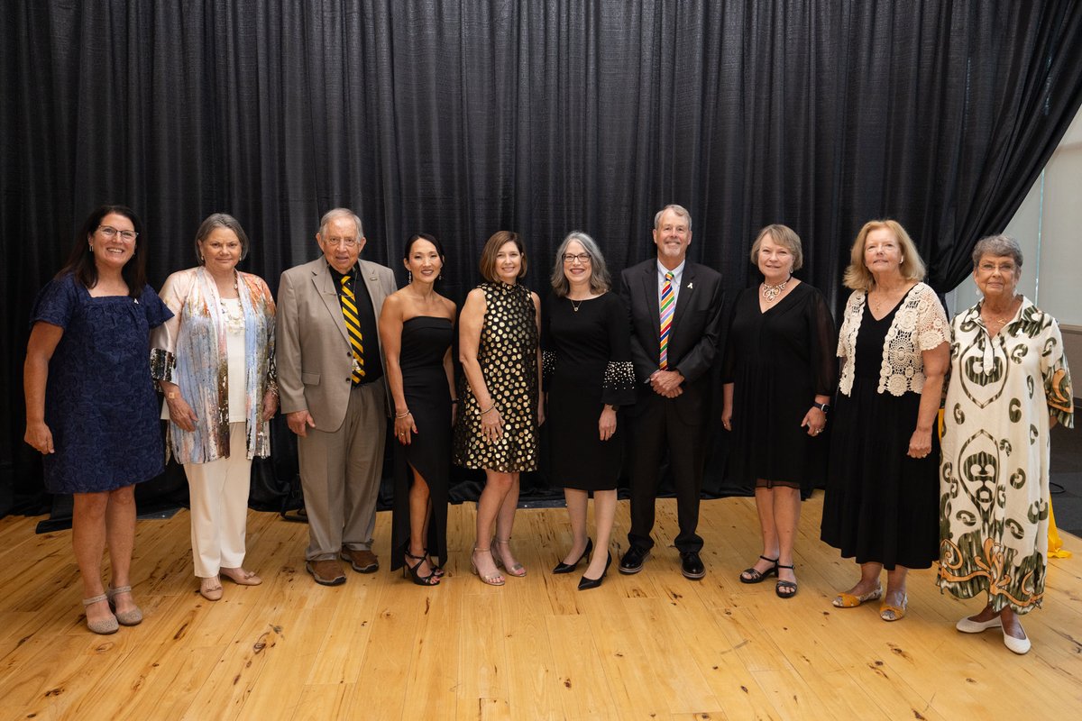 AppAlumni's tweet image. What an incredible evening honoring the best of @appstate at the 2025 Alumni Awards Gala. Congratulations to these Mountaineers!