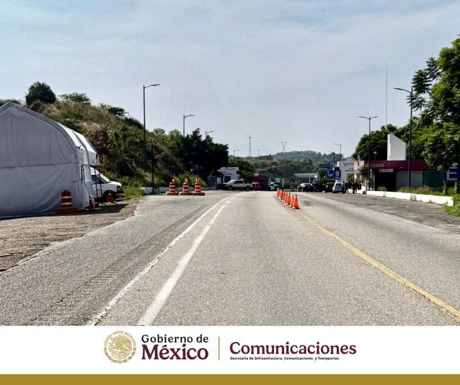 El Centro #SICTOaxaca lleva a cabo la “Semana de la Operación del Conductor Seguro”, del 13 al 19 de julio de 2025, con el objetivo de fomentar la prevención de accidentes viales y promover una cultura de manejo responsable en las carreteras federales del estado.

Durante este