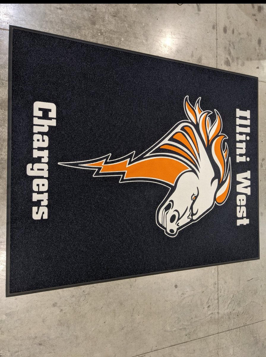 Excited for Charger Basketball to get to fully utilize our newly renovated athletics locker room this winter! Was able to get to tease some stuff for our alumni tournament this weekend. Big rug, stools, and name tags will be a great additions in November !
Go Chargers !🏀